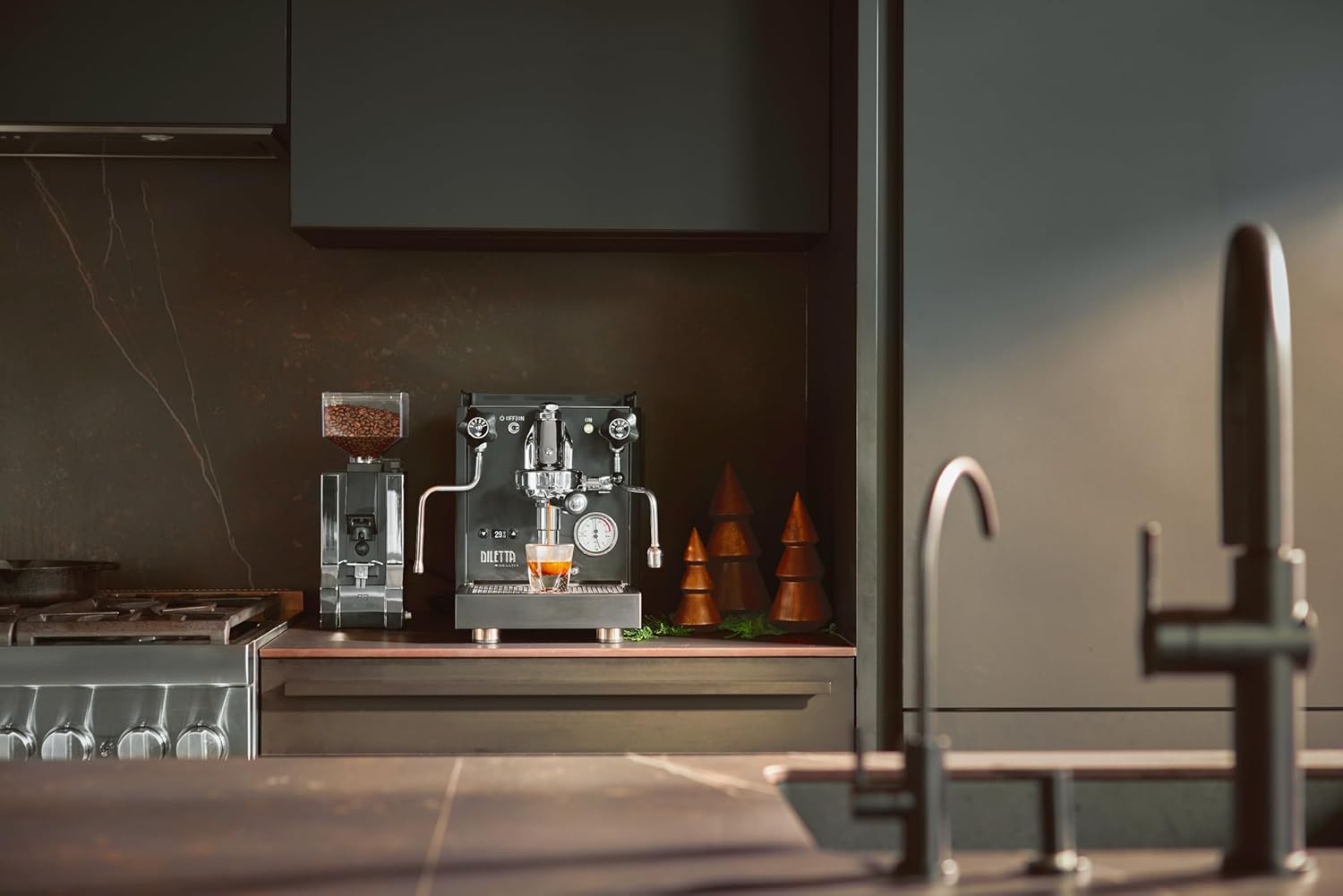 Diletta Bello+ Espresso Machine (Black)